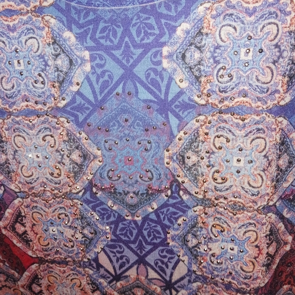 World Unity Woman - Picture 3 of 7